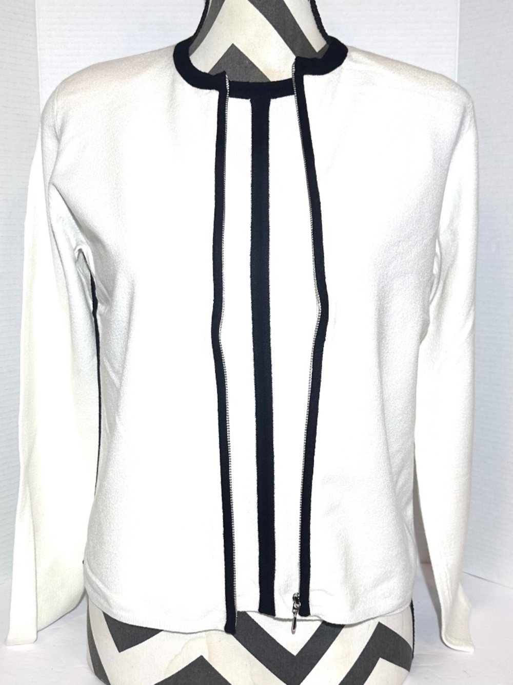 Carlisle 2 Piece Knit Tank & Cardigan Classic Set White and Black Size M
